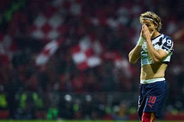 Sergio Canales es baja en Rayados