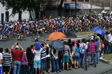 Palmira se vistió de gala y por sus calles rodó el pelotón de la Carrera y las principales figuras de nuestro ciclismo, los más aplaudidos.