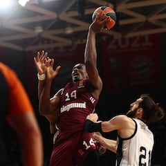 Serge Ibaka se estrena como MVP