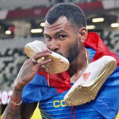 Anthony Zambrano gana medalla de plata en los 400 metros