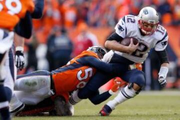 Von Miller fue sin duda el MVP de la final de conferencia. Su velocidad, fuerza y capacidad de lectura le convierten en uno de los mejores jugadores defensivos de la NFL. Ayer Brady seguro que le tuvo presente incluso en sus pesadillas post final. 4 Tackle, 2.5 sacks y una intercepción nos hablan de un jugador increíble.