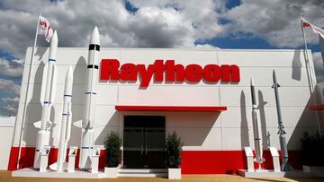 La empresa de tecnología militar firmó el contrato en abril de 2020.Raytheon