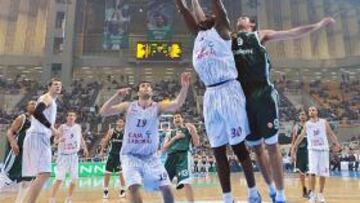 <b>PANATHINAIKOS 76 - CAJA LABORAL 74</b>.