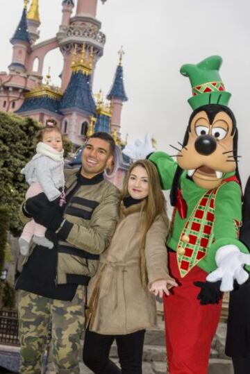 Las navidades de Casemiro y Keylor Navas en Disneyland París