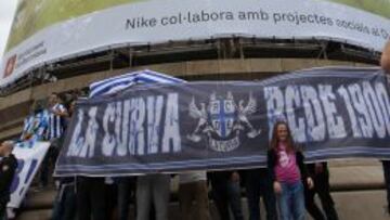 Aficionados del Espanyol en Colón.