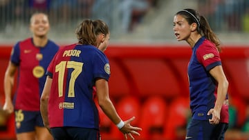 Aitana Bonmati celebra su gol con su compañera, Ewa Pajor
