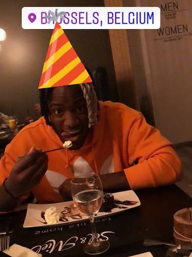 Batshuayi vuelve a Paterna sin que el Chelsea aclare su futuro