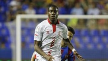 Kondogbia, con el Sevilla.
