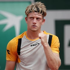 Un Davidovich épico llega por primera vez a octavos