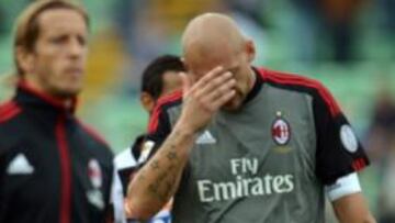 <b>PREOCUPACIÓN. </b>El portero Abbiati salió cabizbajo del partido.