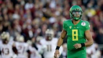 Marcus Mariota en la semifinal de la NCAA disputada en la Rose Bowl contra Florida State el 1 de enero de este a&ntilde;o.