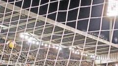 Toño protege al Racing e Iraizoz le regala un punto