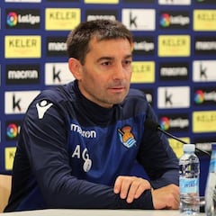 Garitano: "Me extrañó la salida de Rubén De la Barrera"