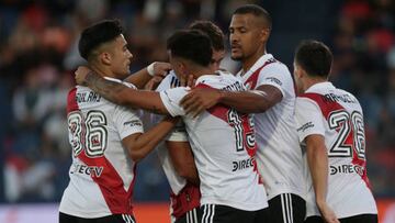 BUENOS AIRES, ARGENTINA - FEBRUARY 18: Leandro Gonzalez Pirez of River Plate celebrates with teammates after scoring the team's first goal during a match between Tigre and River Plate as part of Liga Profesional 2023 at Jose Dellagiovanna on February 18, 2023 in Buenos Aires, Argentina. (Photo by Daniel Jayo/Getty Images)