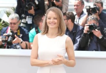 CANNES, FRANCE - MAY 12:  Jodie Foster attends the "Money Monster" Photocall during the 69th annual Cannes Film Festival on May 12, 2016 in Cannes, France.  (Photo by Gisela Schober/Getty Images)
