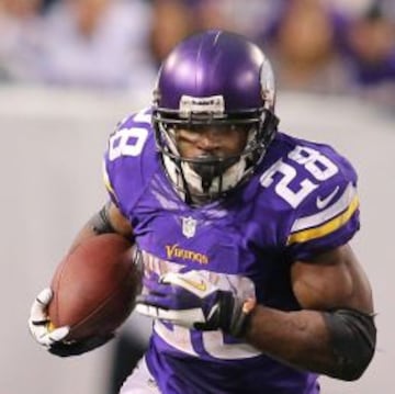 Adrian Peterson ha regresado a la NFL por todo lo alto. El jugador con más yardas de carrera de la temporada y Pro Bowl.