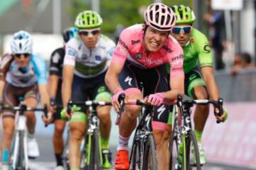 El luxemburgués, líder del Etixx-Quick Step., ya sabe lo que es vestir la maglia rosa y subir al podio del Giro como mejor joven. En la edición de 2016 lo consiguió, y acabó sexto en su primera participación en la ronda italiana.