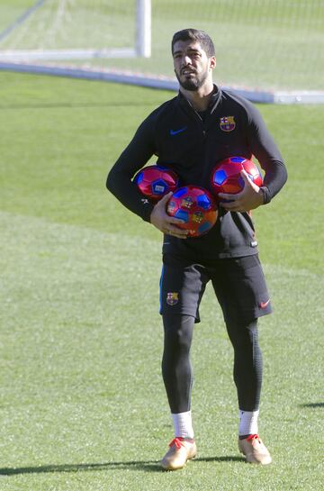 05/01/18  Barcelona 
Entrenamiento FC Barcelona puertas abiertas al publico 
Luis Suarez (FC Barcelona)
Foto Ferran Zueras