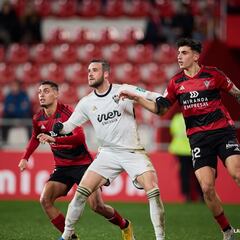 Aprobados y suspensos en el Mirandés: Con orden defensivo y acierto