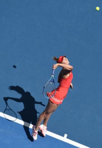 Maria Sharapova avanza a la final tras vencer a Makarova