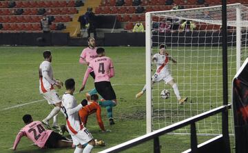 1-0. Fran Garc¨ªa marc¨® el primer gol.