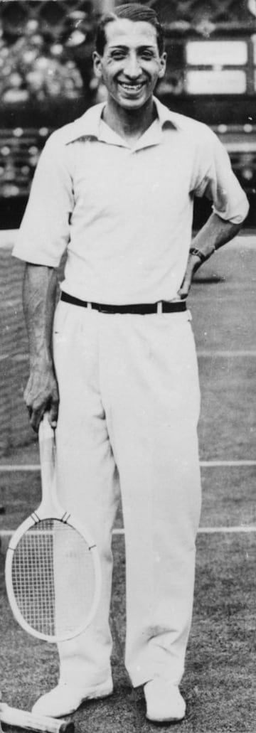 Ren Lacoste en Wimbledon en 1925. Gan dos veces Wimbledon, en 1925 y en 1928.