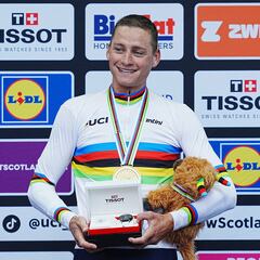 Van der Poel: “Cuando nadie me seguía, me puse las alas”