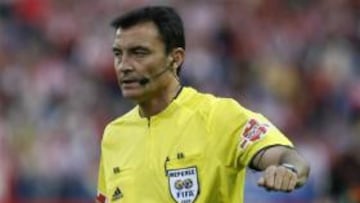 <b>ÁRBITROS </b>Mejuto González.