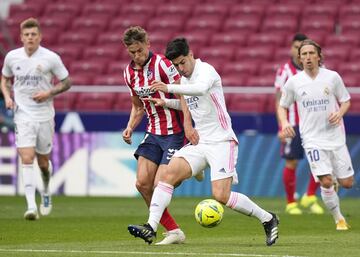 Marcos Llorente sumó una asistencia más el pasado domingo, aunque no fue un partido cualquiera. El centrocampista se midió al Real Madrid, su exequipo, y dejó patente todo lo que ha crecido desde su cambio de club. En una fantástica jugada con potencia, velocidad y último pase asistió a Luis Suárez en el gol rojiblanco, que a punto estuvo de valer tres puntos. En la segunda mitad estuvo cerca de marcar y volvió a demostrar que es un futbolista que está en un momento magnífico. Si Zidane no contaba con él, Simeone le tiene como uno de sus futbolistas más importantes y en pleno crecimiento en un año magnífico.  