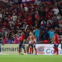 Medellín le gana el clásico a Nacional y sigue líder del Grupo B