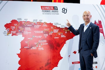 Matxn posa para AS con el recorrido de La Vuelta 2025 ayer en Madrid
