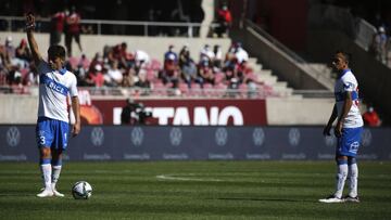 Un ex UC es el jugador que intercepta más balones en el torneo