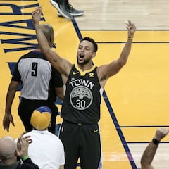 ¡Asesino! Curry (49) se lleva un duelo maravilloso ante Irving (37)