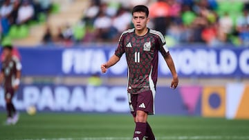 Gilberto Mora se ve sorprendido en el Mundial Sub-20
