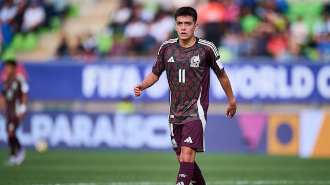 Gilberto Mora se ve sorprendido en el Mundial Sub-20