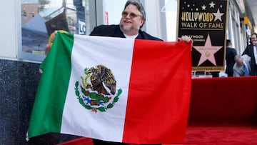 El cineasta mexicano ha pasado a la historia en el Paseo de la Fama de Hollywood, pues hoy, con una ceremonia, recibió su estrella.