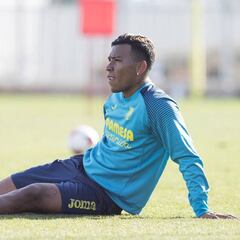 Roger Martínez se cae de la lista frente al Real Madrid