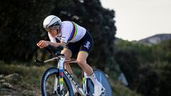 La ciclista neerlandesa Ellen Van Dijk, durante una contrarreloj.