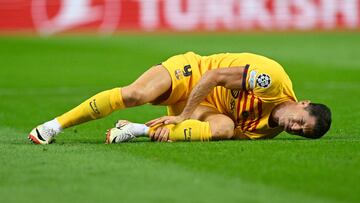 Lewandowski se retira con un fuerte golpe en la tibia