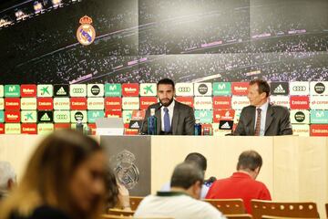 Carvajal emocionado en el acto de su renovación