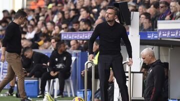 30-03-25. RUBÉN ALBÉS, DURANTE EL PARTIDO DEL SPORTING EN EL ALCORAZ.