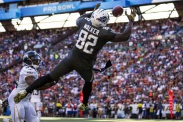 Delanie Walker sigue demostrando que es uno de los mejores TE de la NFL. Es el mejor amigo de cualquier QB, fuerte, con buenas manos y con buena capacidad de bloqueo.