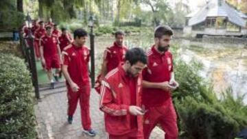 Los jugadores dan un paseo por Teplice.