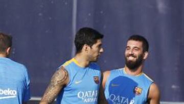 Último entrenamiento del Barça antes de viajar a Mónaco