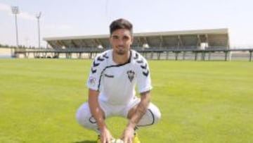 Jason en su presentación con el Albacete.