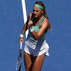 Azarenka está en octavos de final tras ceder solo 5 juegos