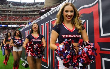 These are the NFL teams that feature male cheerleaders in the 2025 season