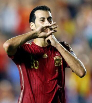 Sergio Busquets celebra el 3-1.