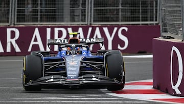 Williams' Spanish driver Carlos Sainz competes during the Formula One Azerbaijan Grand Prix at the Baku City Circuit in Baku on September 21, 2025. (Photo by Ozan KOSE / AFP)