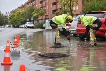 La DANA situada sobre el territorio español ha dejado importantes lluvias y tormentas, lo que ha provocado imágenes impactantes con sus consecuencias. 